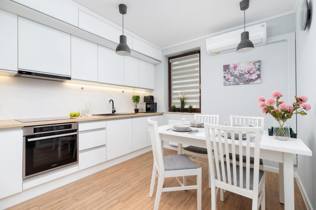 Apartments Cystersow Cracow By Noclegi Renters คราคูฟ ภายนอก รูปภาพ