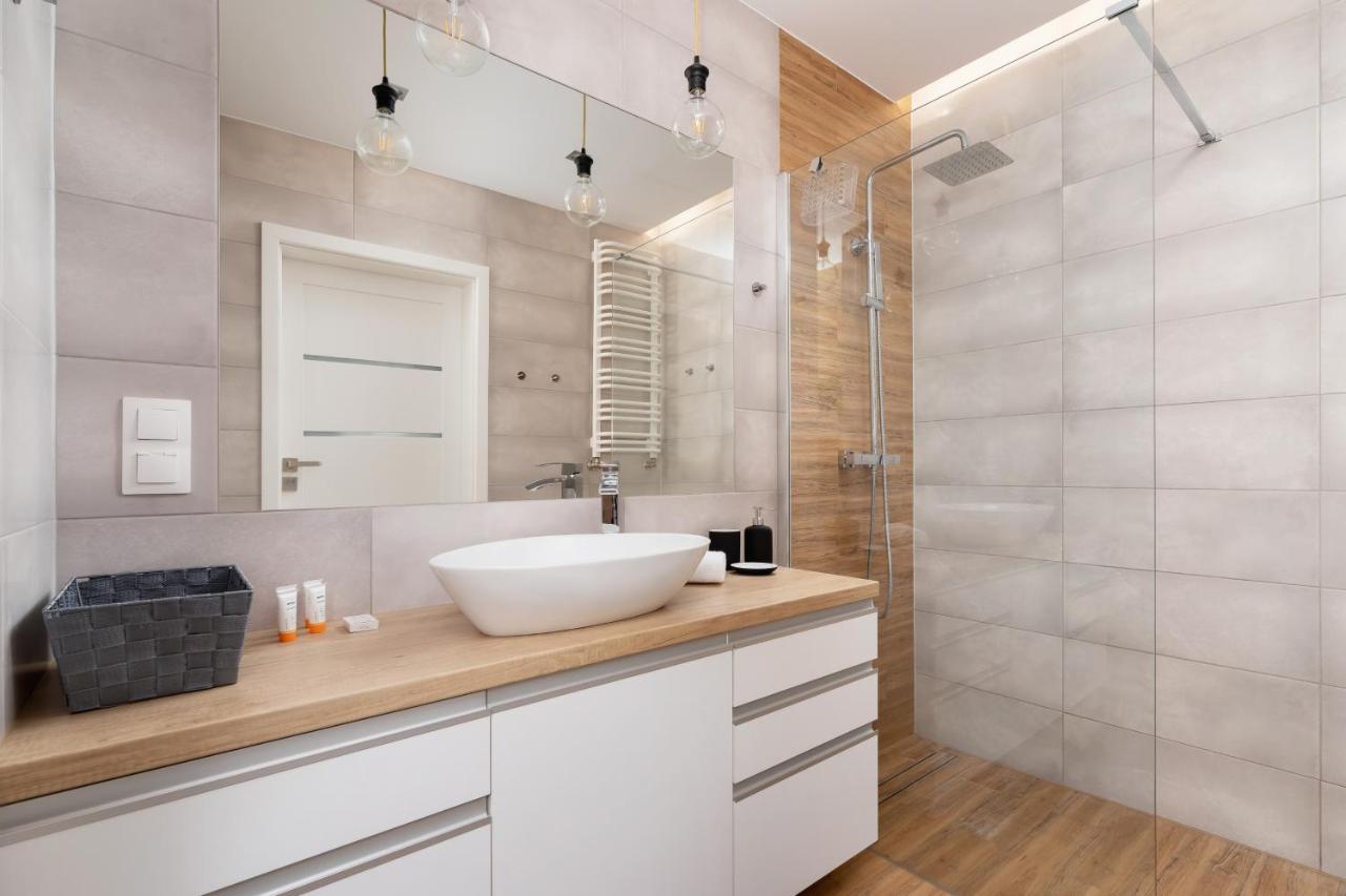 Apartments Cystersow Cracow By Noclegi Renters คราคูฟ ภายนอก รูปภาพ