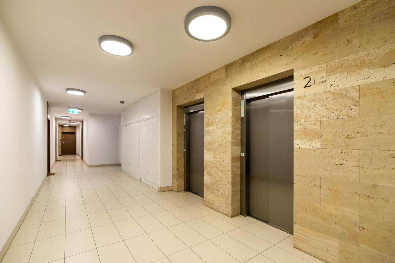 Apartments Cystersow Cracow By Noclegi Renters คราคูฟ ภายนอก รูปภาพ