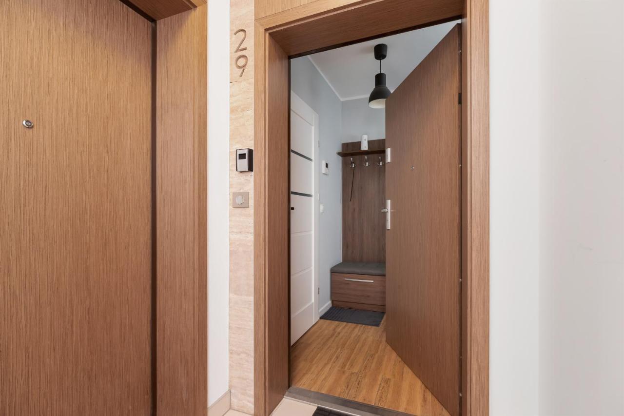 Apartments Cystersow Cracow By Noclegi Renters คราคูฟ ภายนอก รูปภาพ
