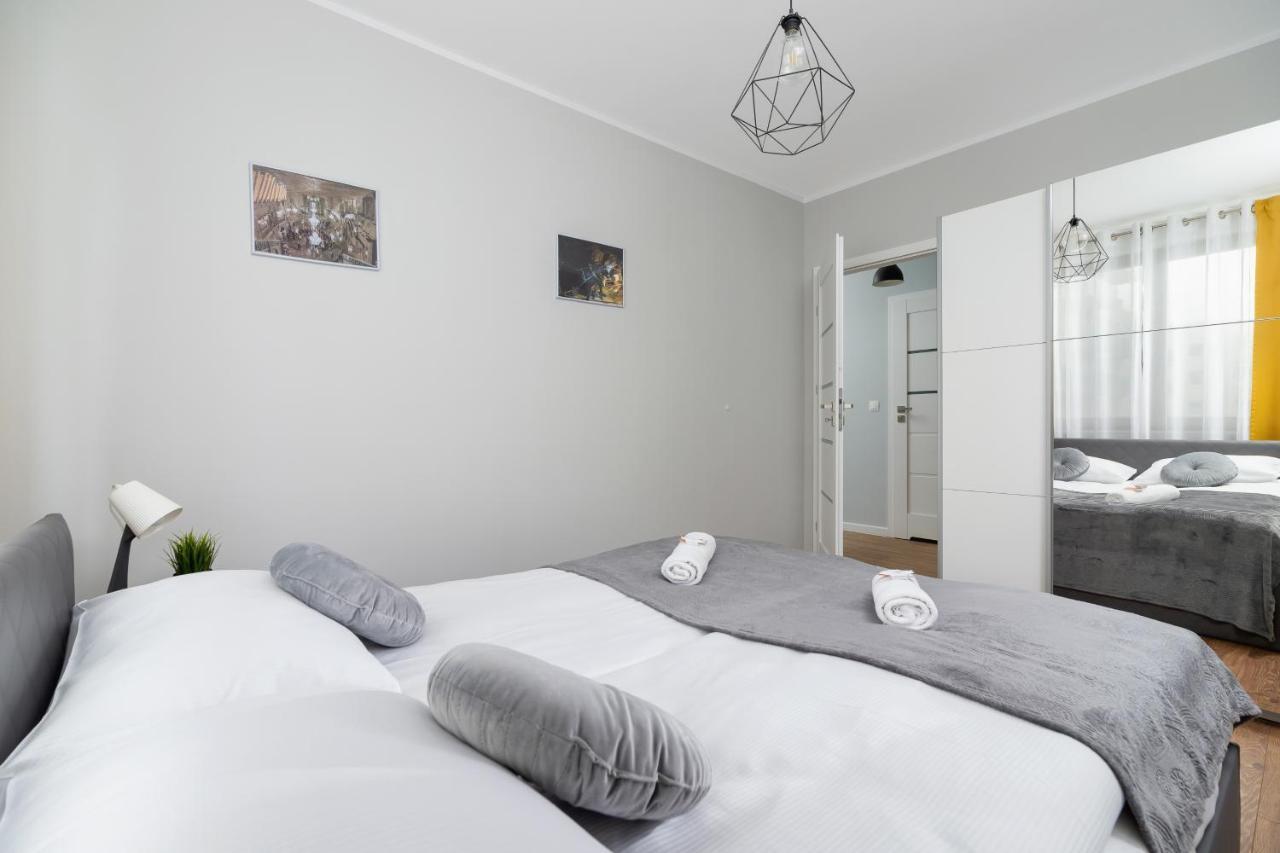 Apartments Cystersow Cracow By Noclegi Renters คราคูฟ ภายนอก รูปภาพ